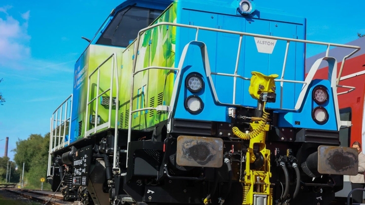 Alstom тестирует водородный локомотив: декарбонизация маневровых операций