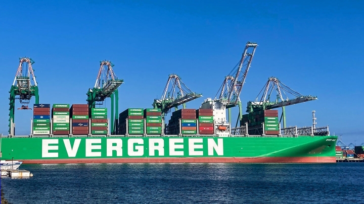 Evergreen Line оснащает сухой флот «умными» контейнерами Orbcomm: новая глава в логистике