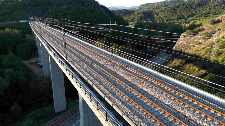 Adif инвестирует в надежность: от систем сигнализации до путевой инфраструктуры